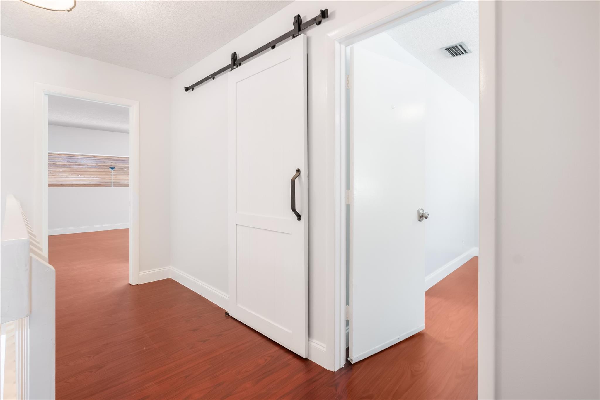 VILLAS OF PLANTATION - Residential Lease