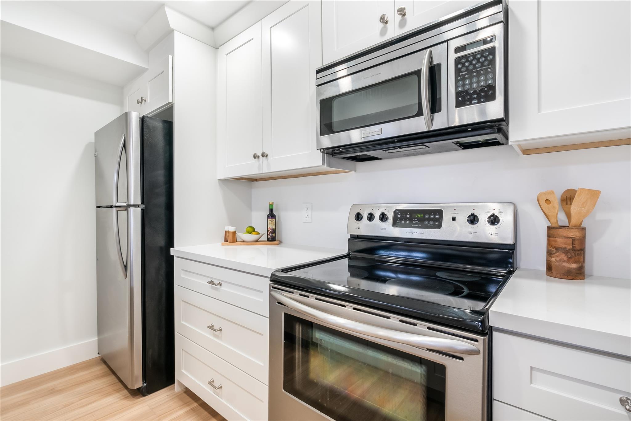 VILLAS OF PLANTATION - Residential Lease