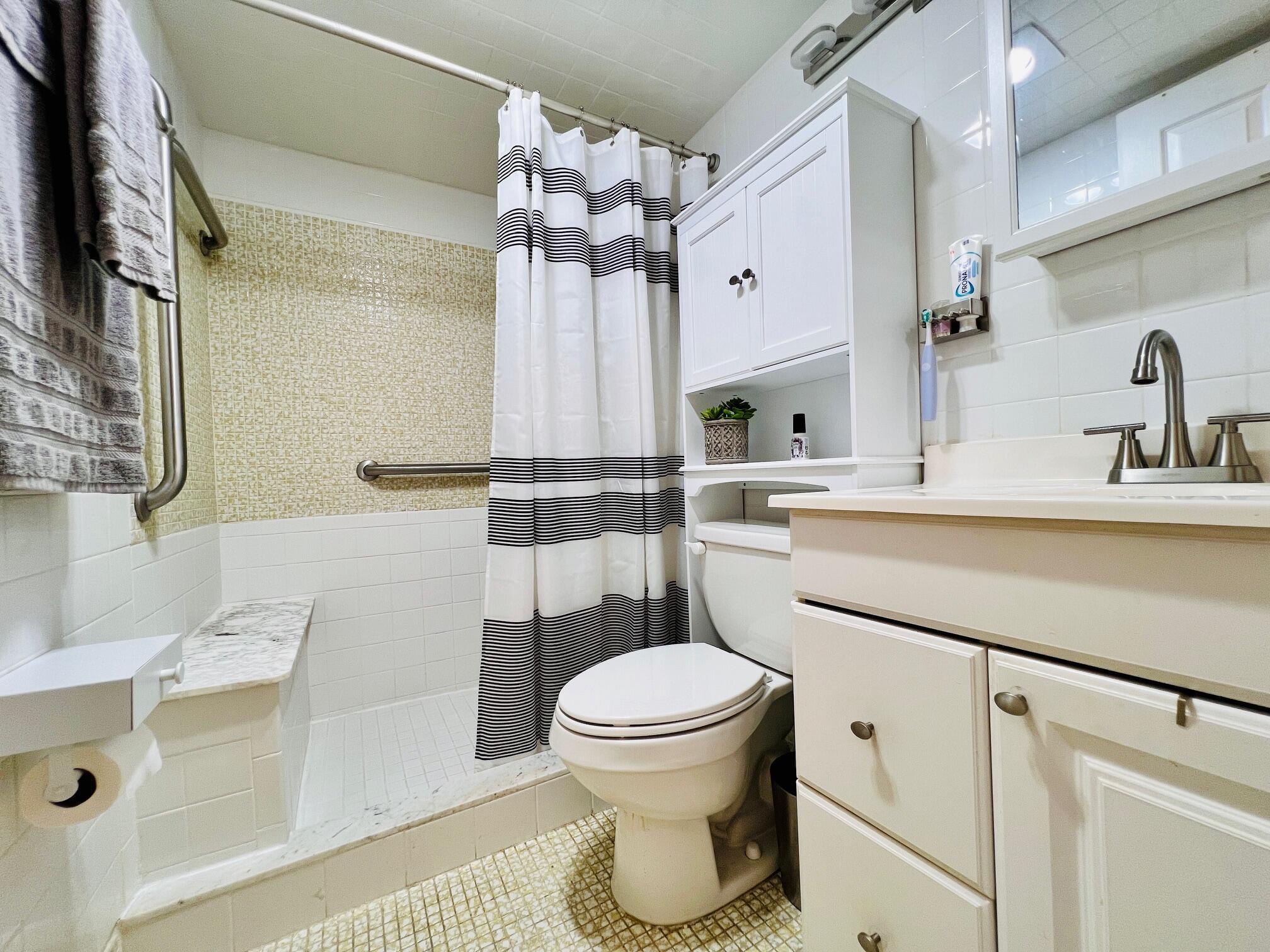 135 Dorchester F