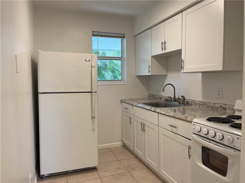 POINSETTIA HEIGHTS - Residential Lease