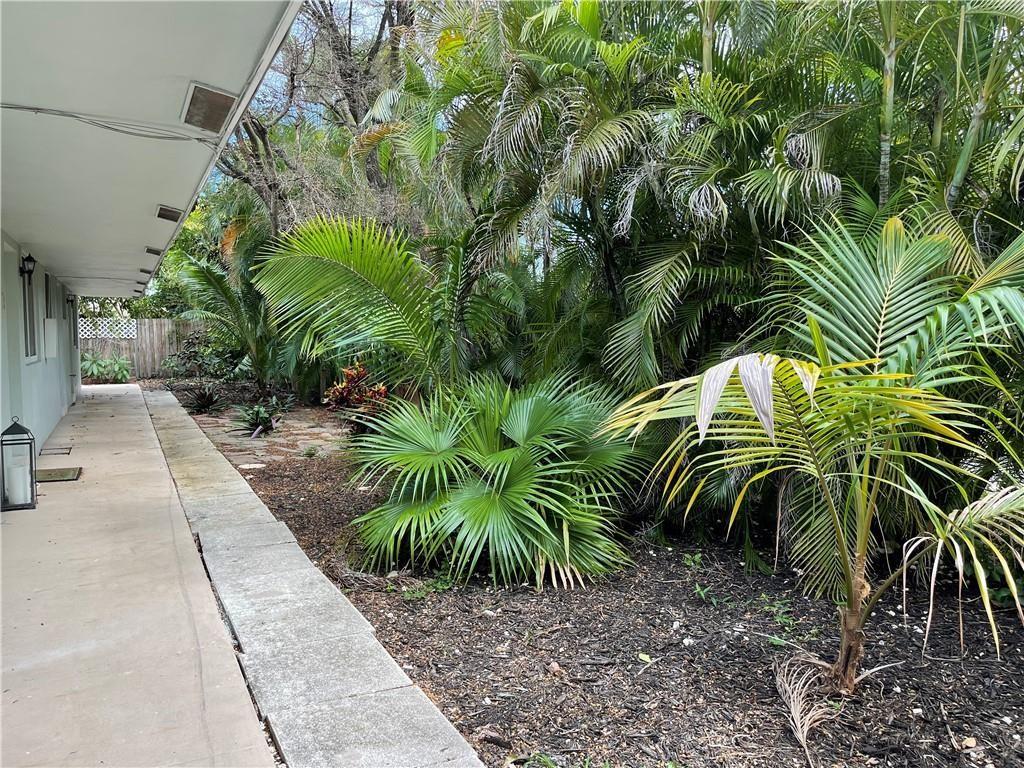 POINSETTIA HEIGHTS - Residential Lease