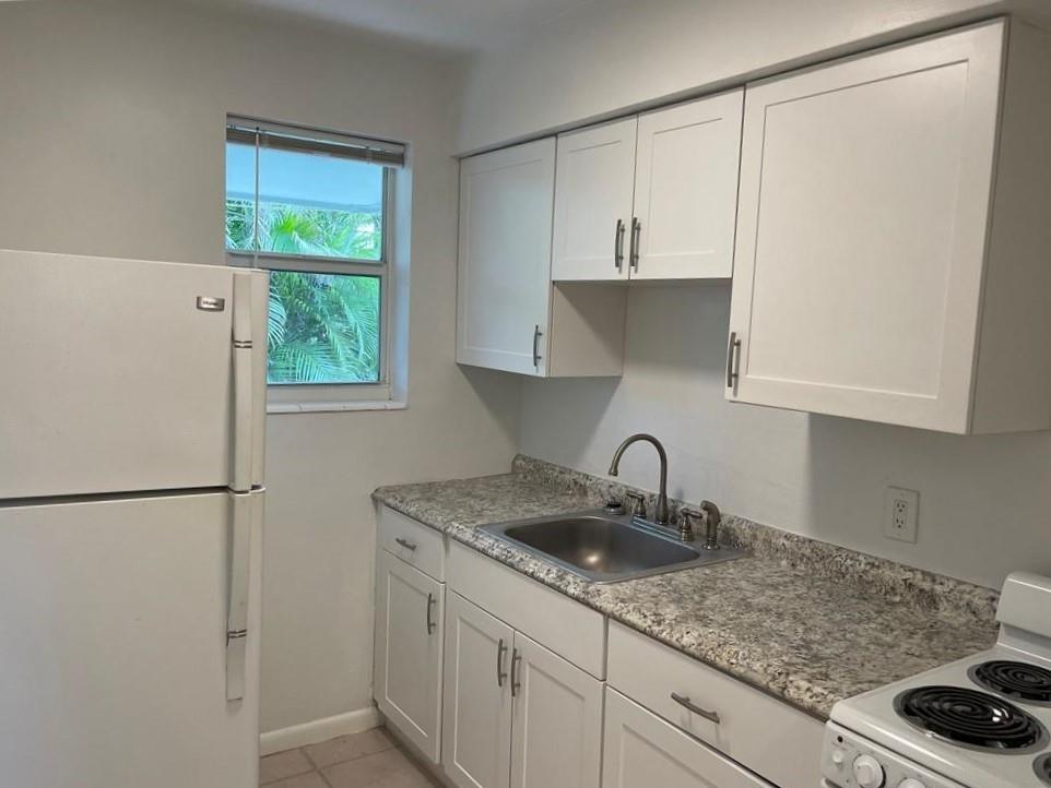 POINSETTIA HEIGHTS - Residential Lease