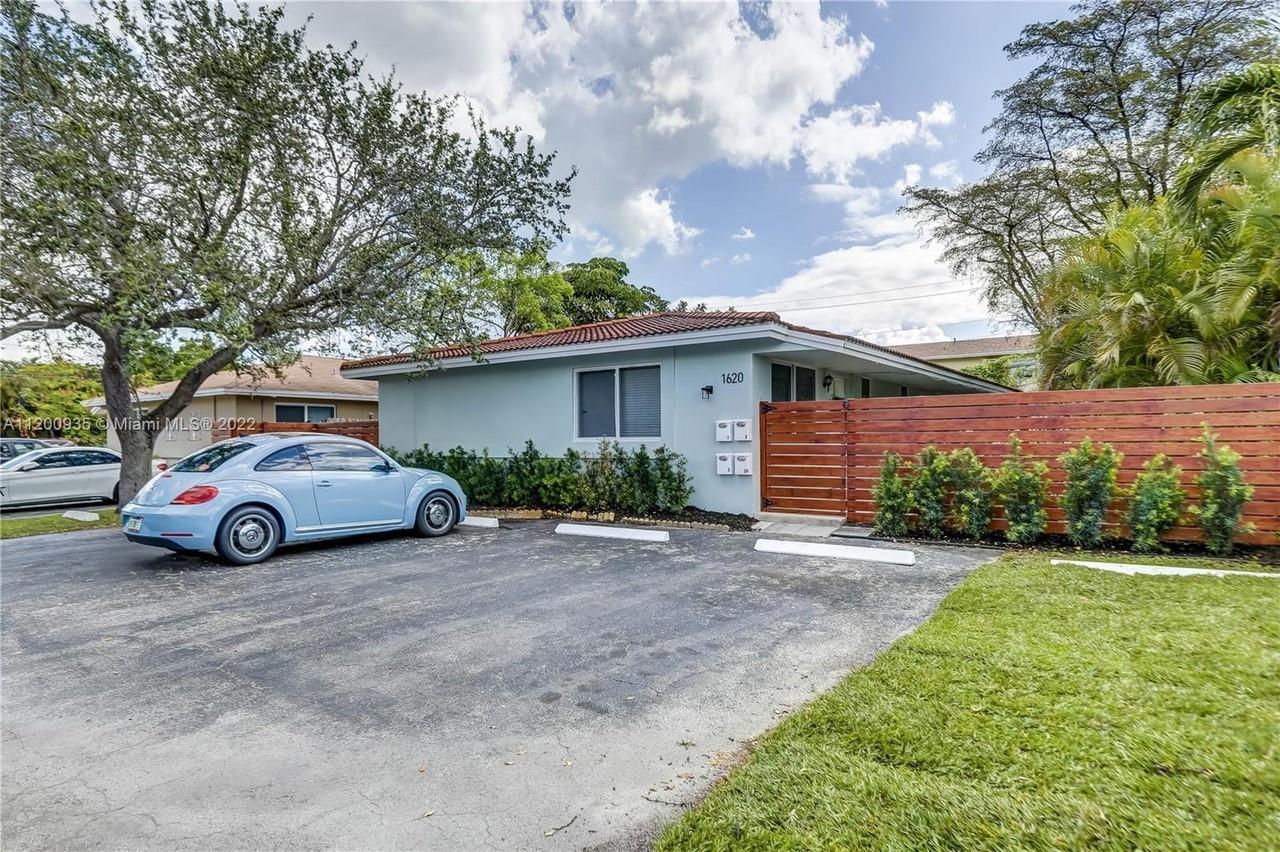 POINSETTIA HEIGHTS - Residential Lease