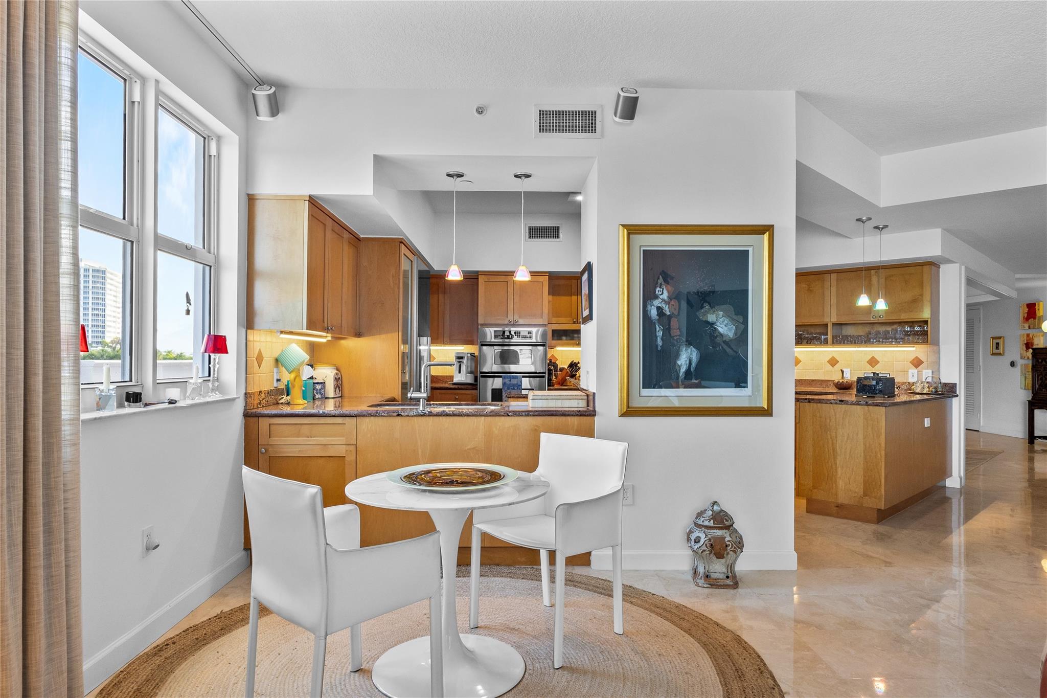 View photos, virtual tours, details... 615 Bayshore Dr 301
