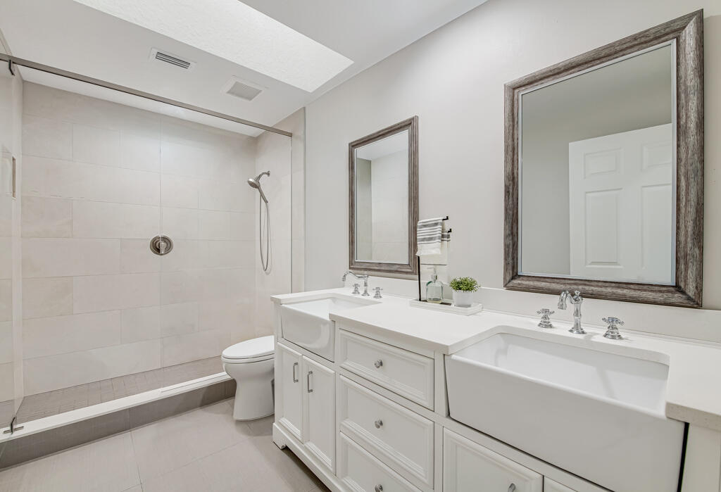 GREENVIEW SHORES 2 OF WELLINGTON - Residential