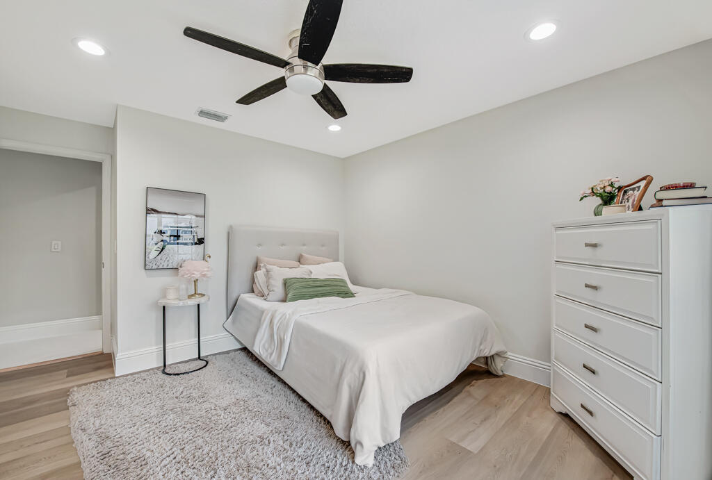 GREENVIEW SHORES 2 OF WELLINGTON - Residential