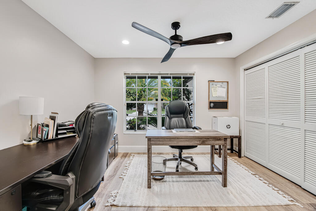 GREENVIEW SHORES 2 OF WELLINGTON - Residential