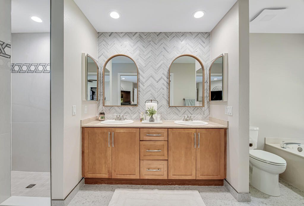 GREENVIEW SHORES 2 OF WELLINGTON - Residential