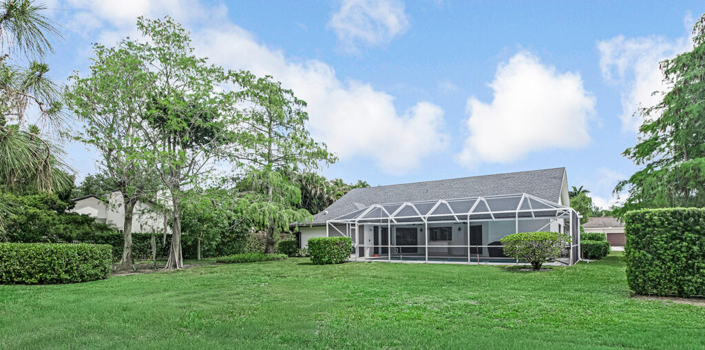 GREENVIEW SHORES 2 OF WELLINGTON - Residential