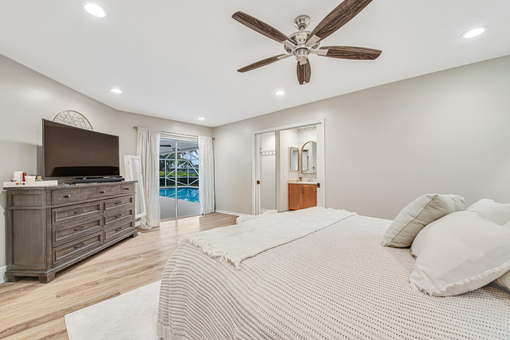 GREENVIEW SHORES 2 OF WELLINGTON - Residential