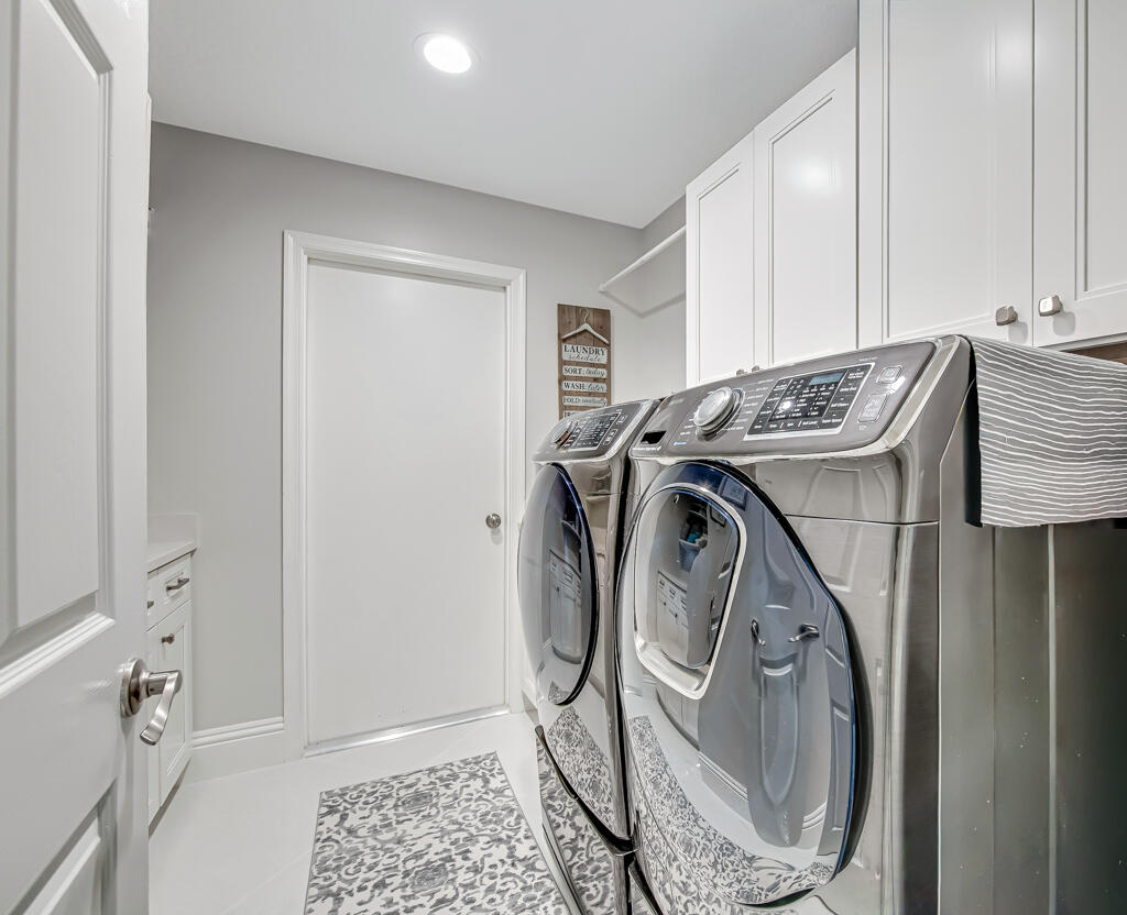 GREENVIEW SHORES 2 OF WELLINGTON - Residential