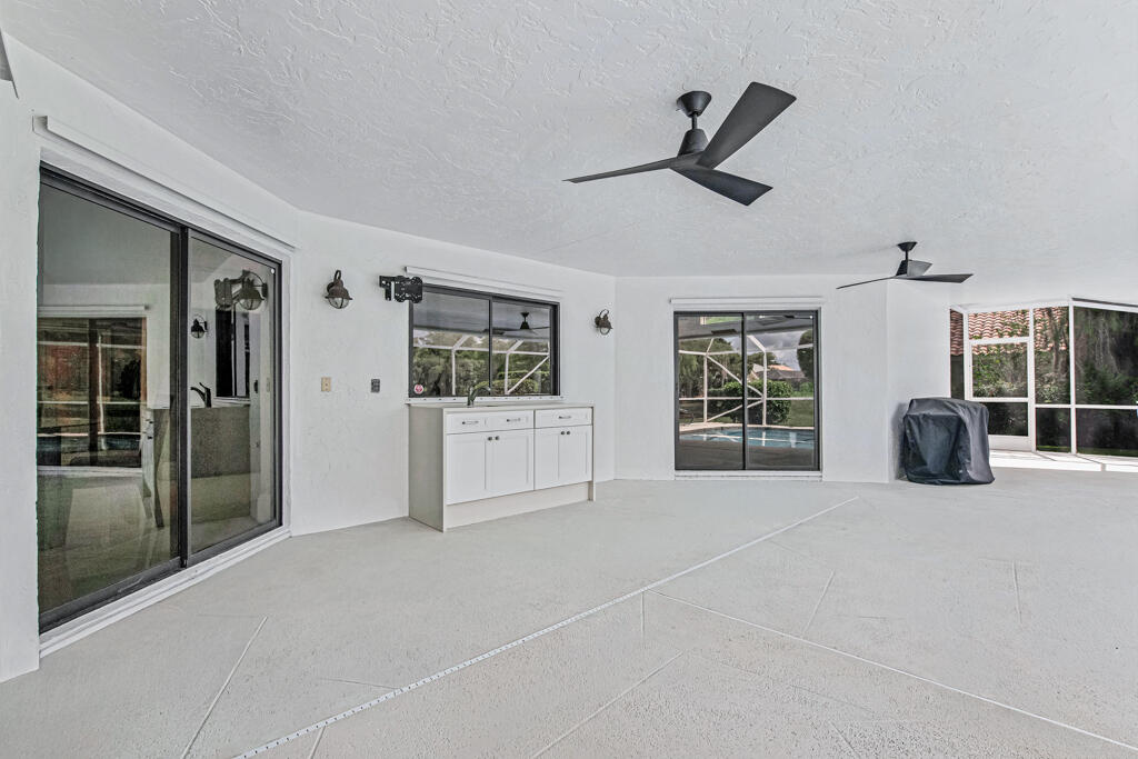 GREENVIEW SHORES 2 OF WELLINGTON - Residential