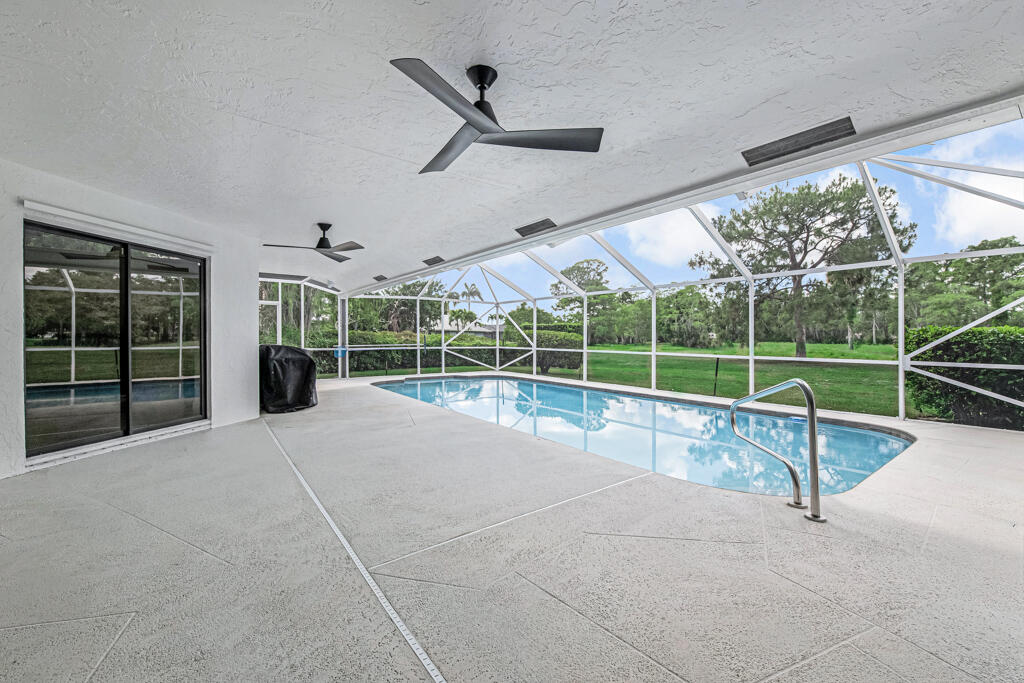 GREENVIEW SHORES 2 OF WELLINGTON - Residential