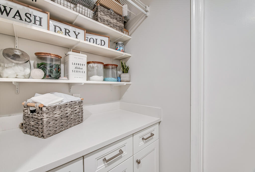 GREENVIEW SHORES 2 OF WELLINGTON - Residential