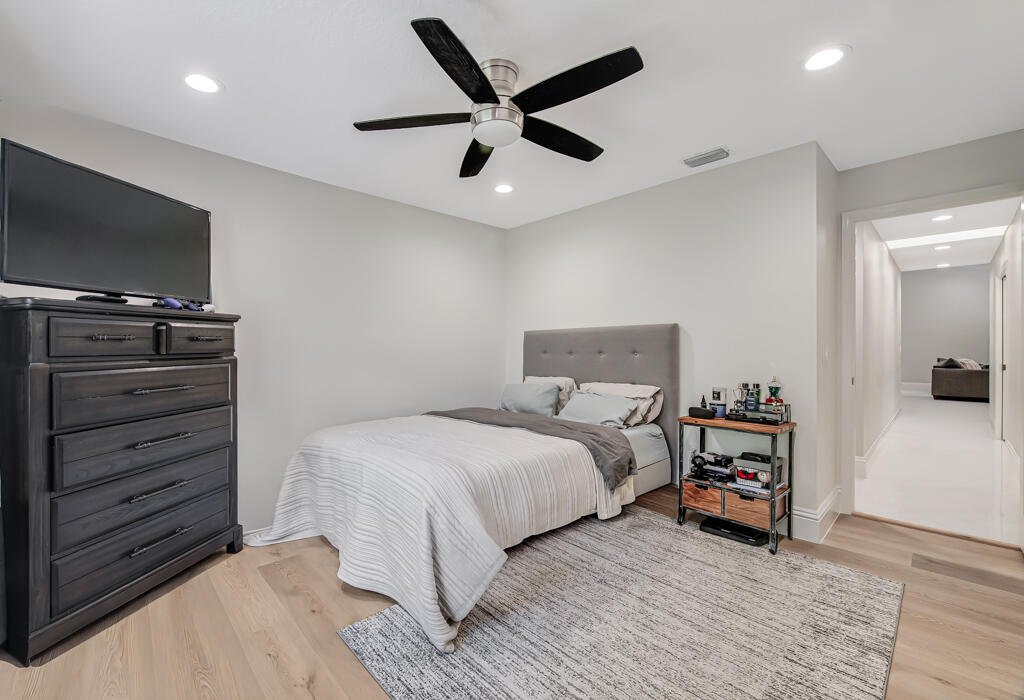 GREENVIEW SHORES 2 OF WELLINGTON - Residential