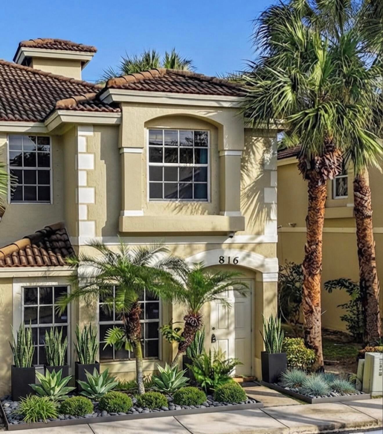 816 Summit Lake Drive