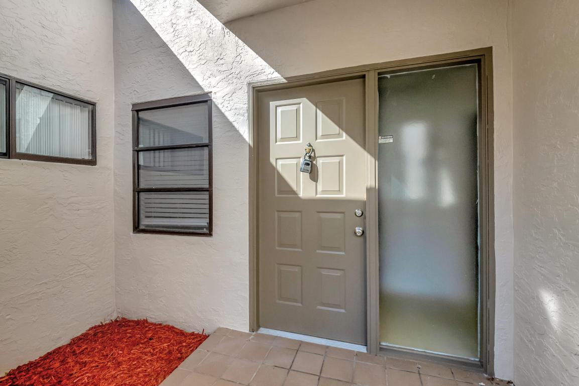 18559 Breezy Palm Way