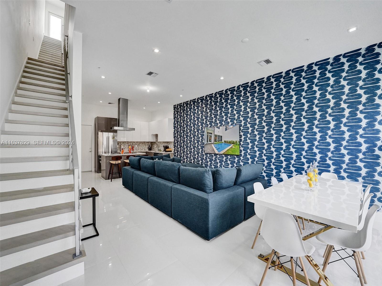 THE ENCLAVE AT LAKE RIDGE - Residential Lease