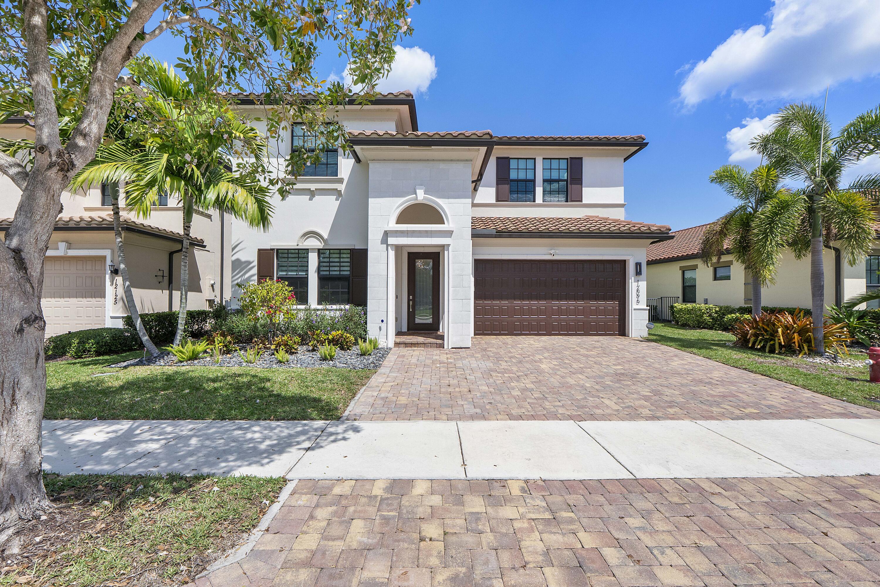 12095 S Baypoint Circle