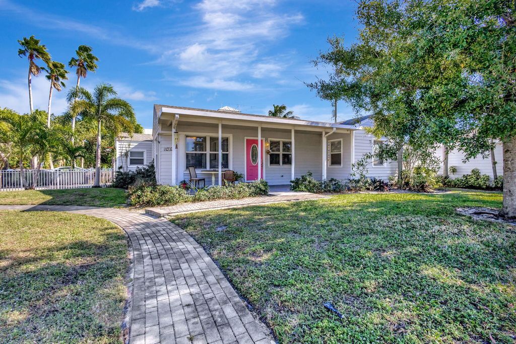 Photo of 736 Rockland Drive, West Palm Beach, FL 33405 (MLS # R11154605)