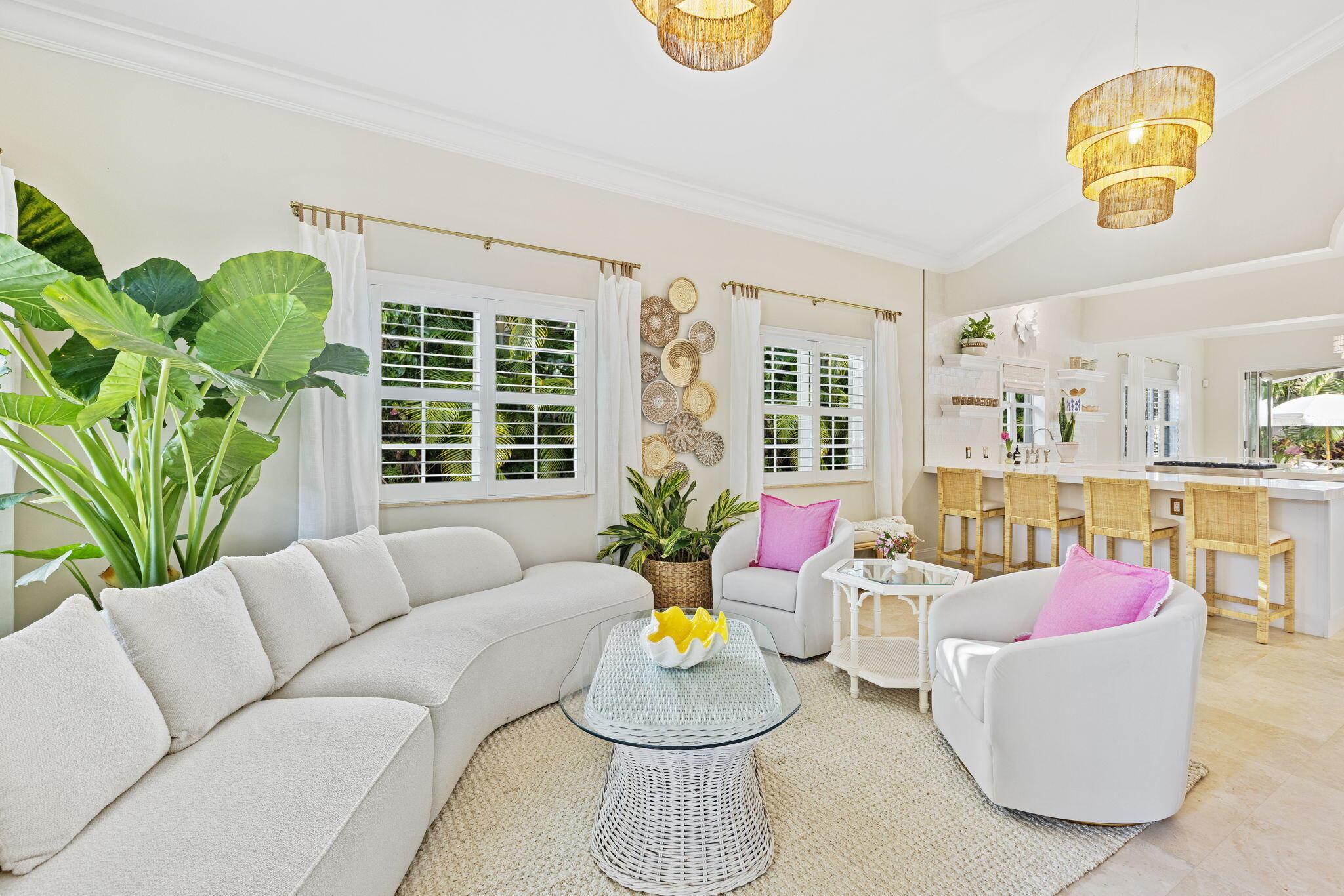 309 Valencia Road