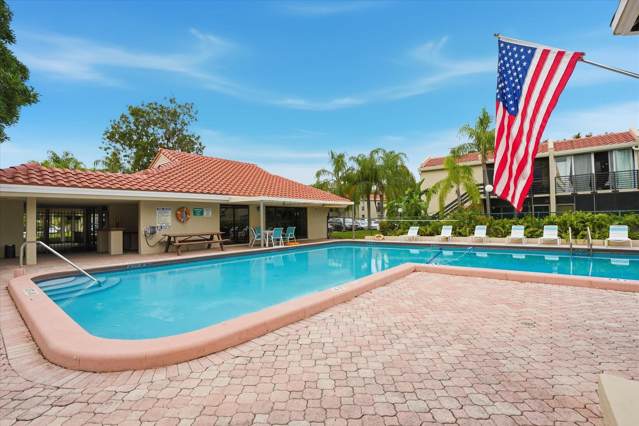 Embarcadero - Residential