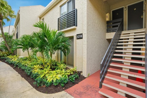 Photo of 5218 NE 6th Avenue #G2, Oakland Park, FL 33334 (MLS # F10549191)