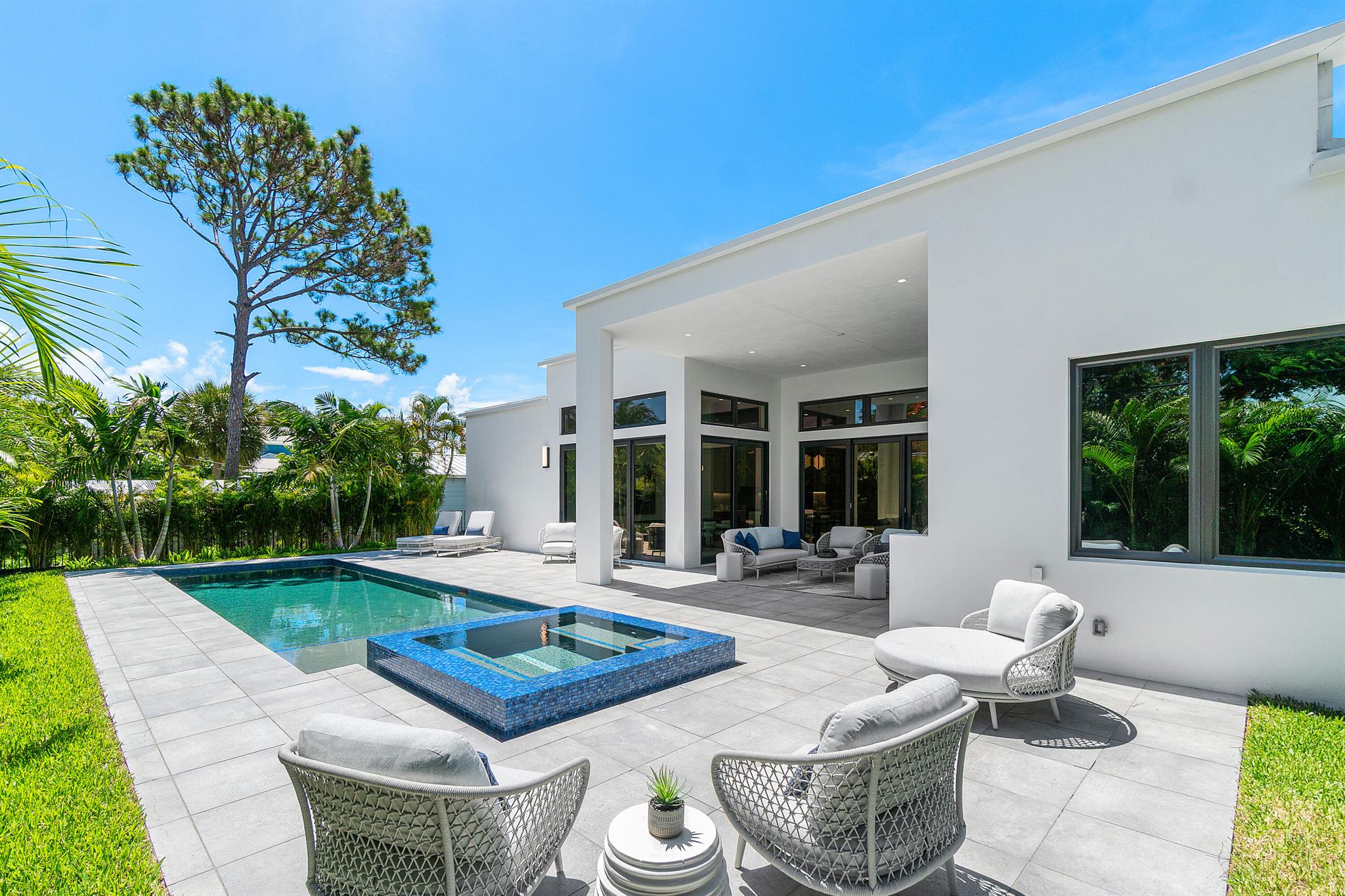 17 NW 15th Street