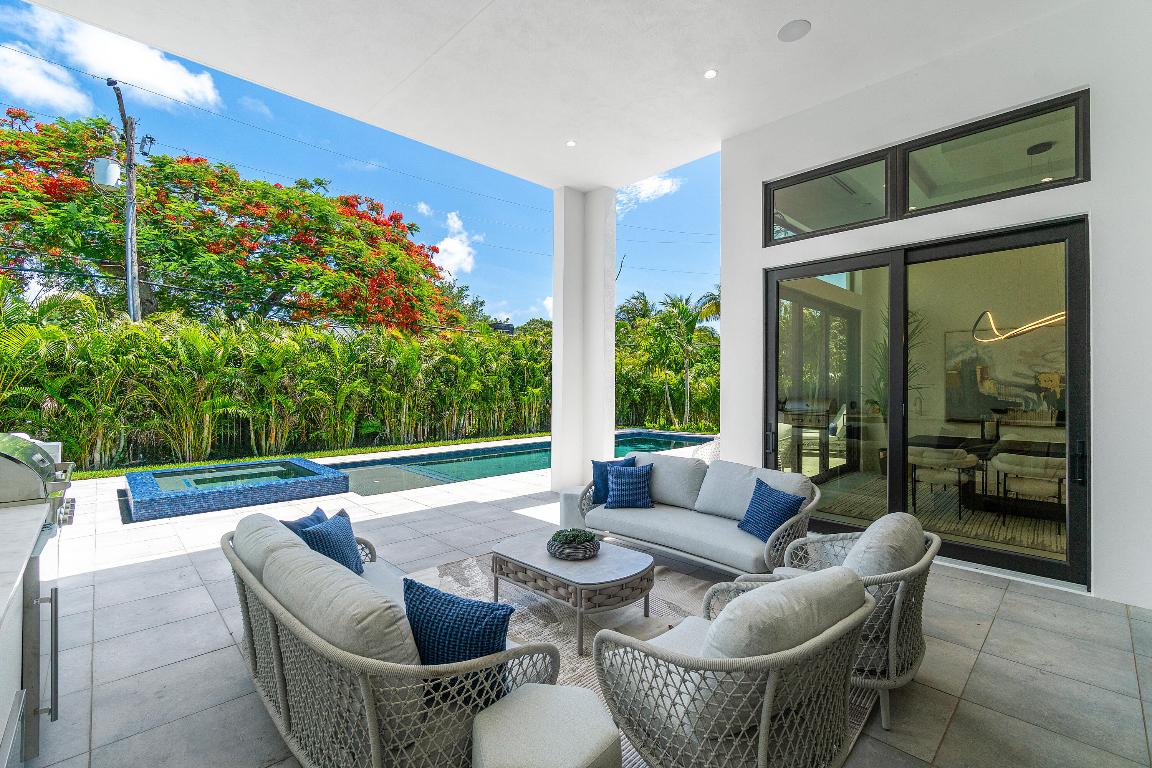 S/D OF 8-46-43 - Residential