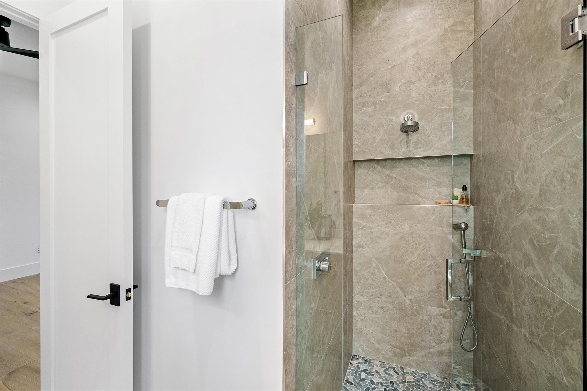 S/D OF 8-46-43 - Residential