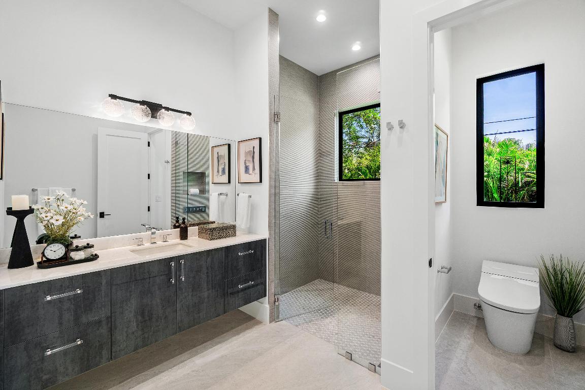 S/D OF 8-46-43 - Residential