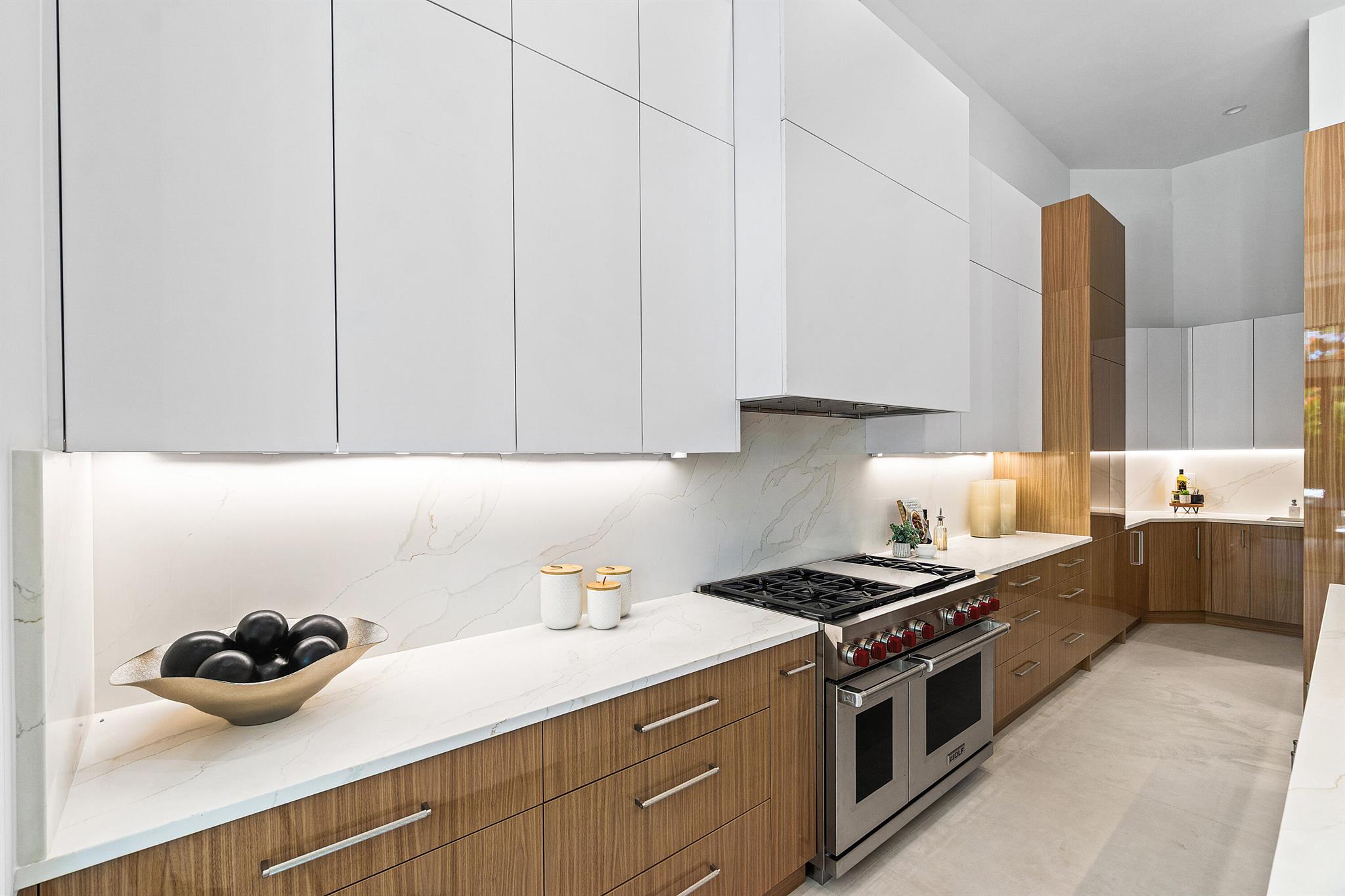 S/D OF 8-46-43 - Residential