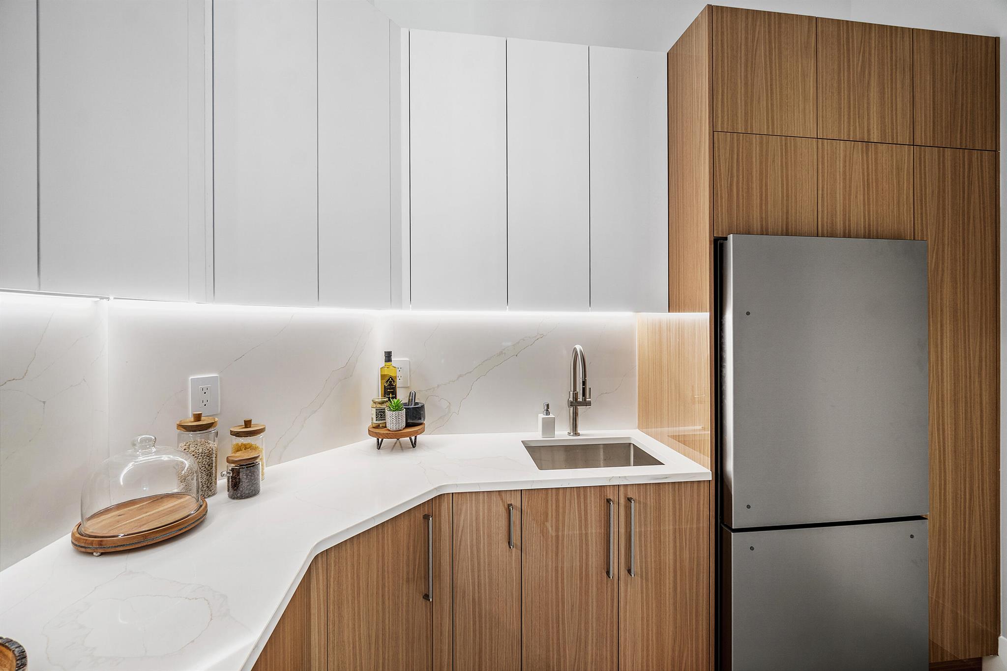 S/D OF 8-46-43 - Residential