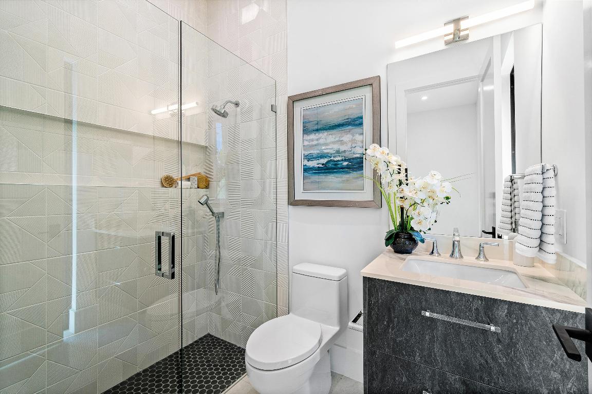 S/D OF 8-46-43 - Residential