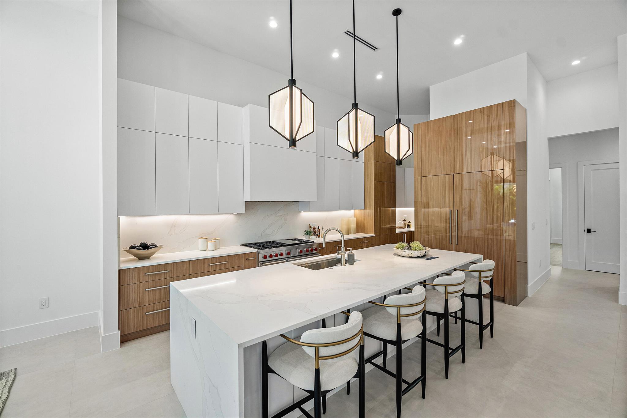 S/D OF 8-46-43 - Residential