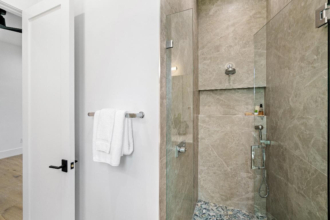 S/D OF 8-46-43 - Residential