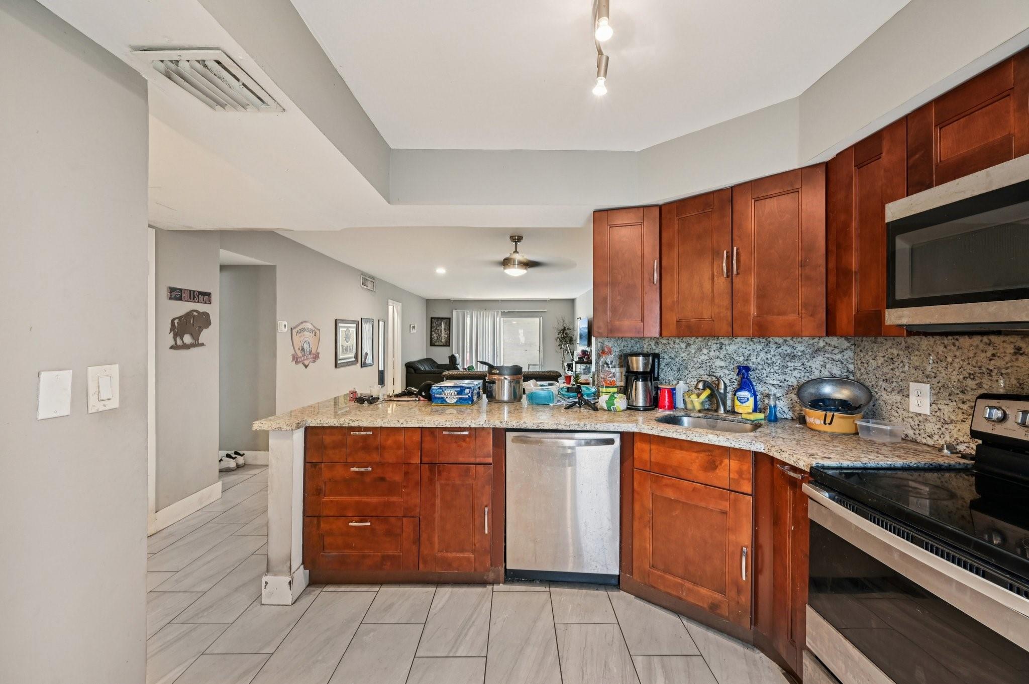 Falls of Inverrary - Residential