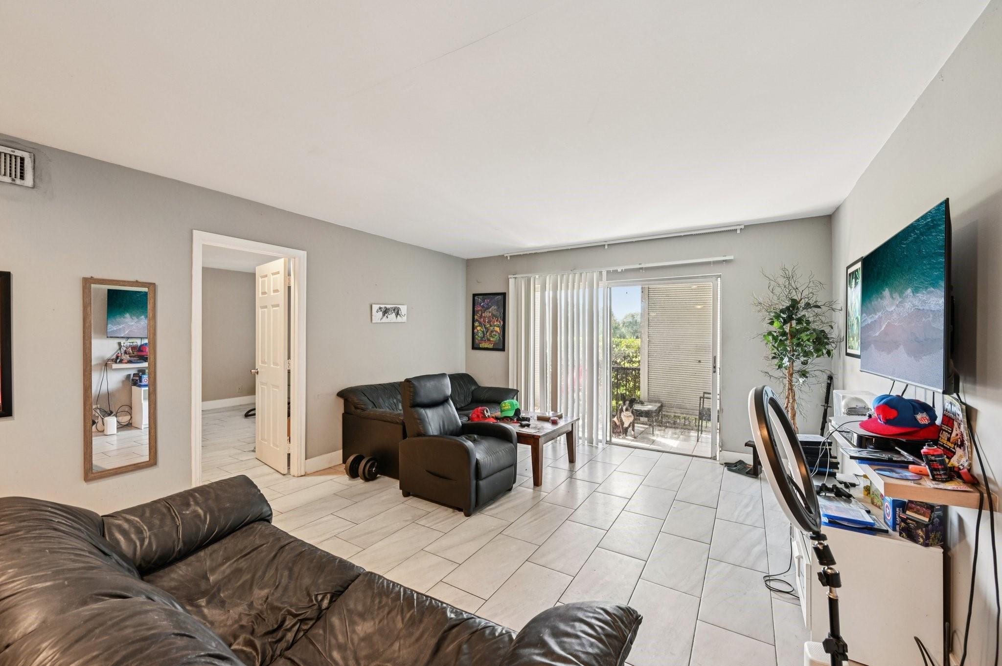 Falls of Inverrary - Residential