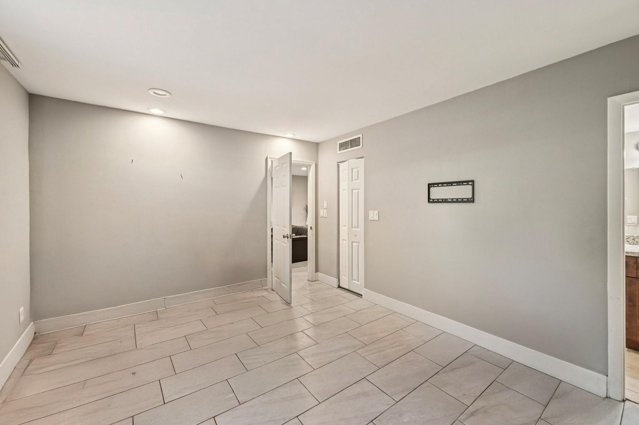 Falls of Inverrary - Residential