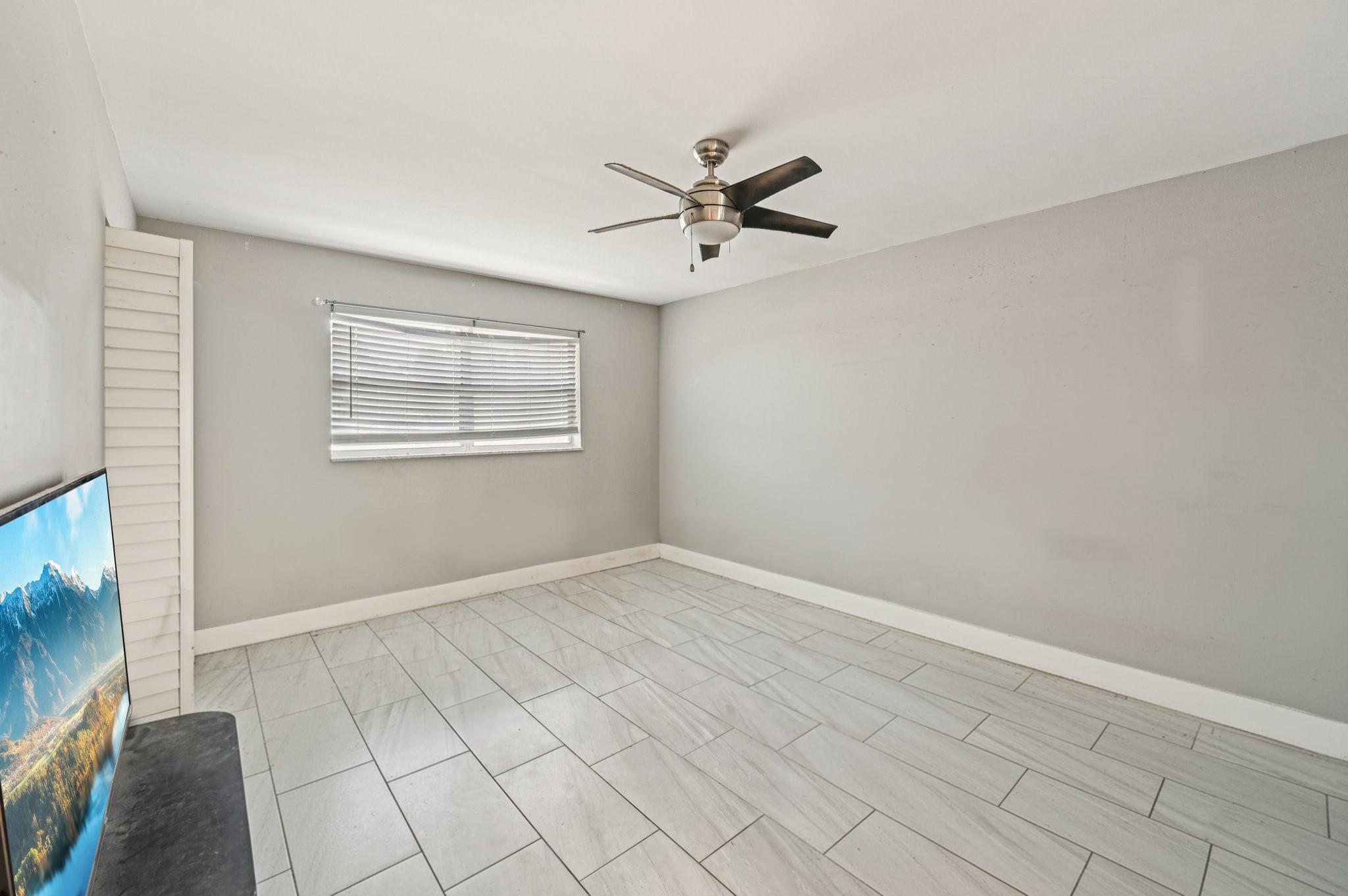 Falls of Inverrary - Residential