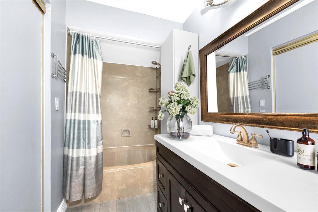 ISLE OF SANDALFOOT CONDO - Residential Lease