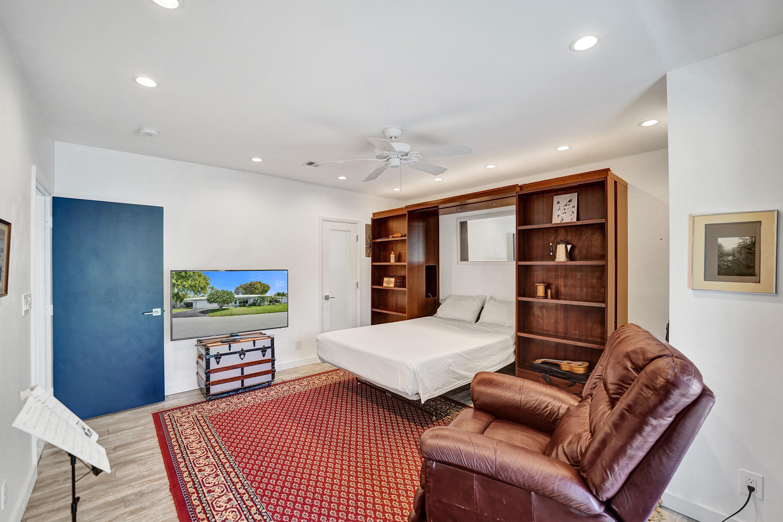 PALM YACHT & BEACH CLUB - Residential