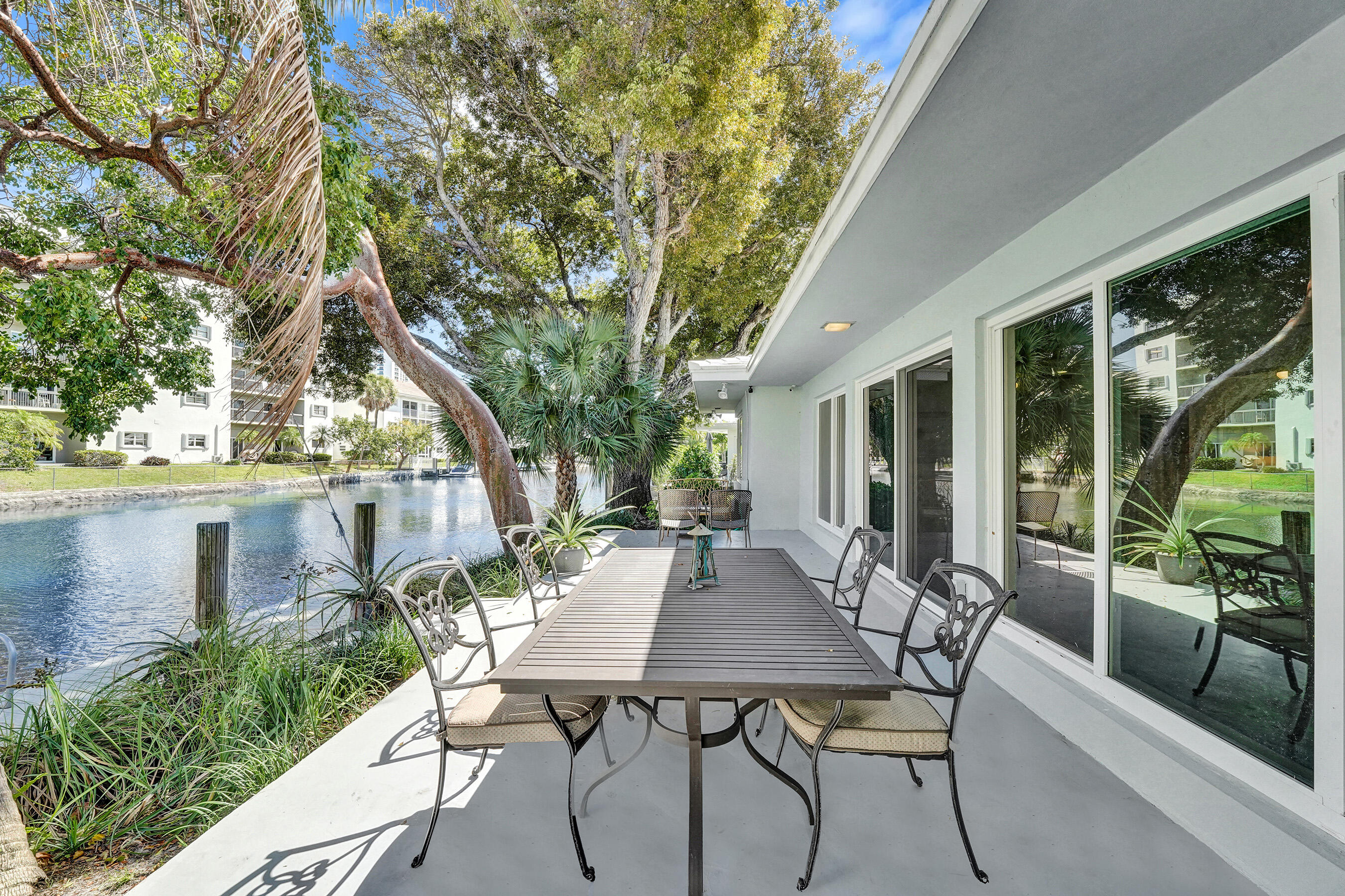 PALM YACHT & BEACH CLUB - Residential