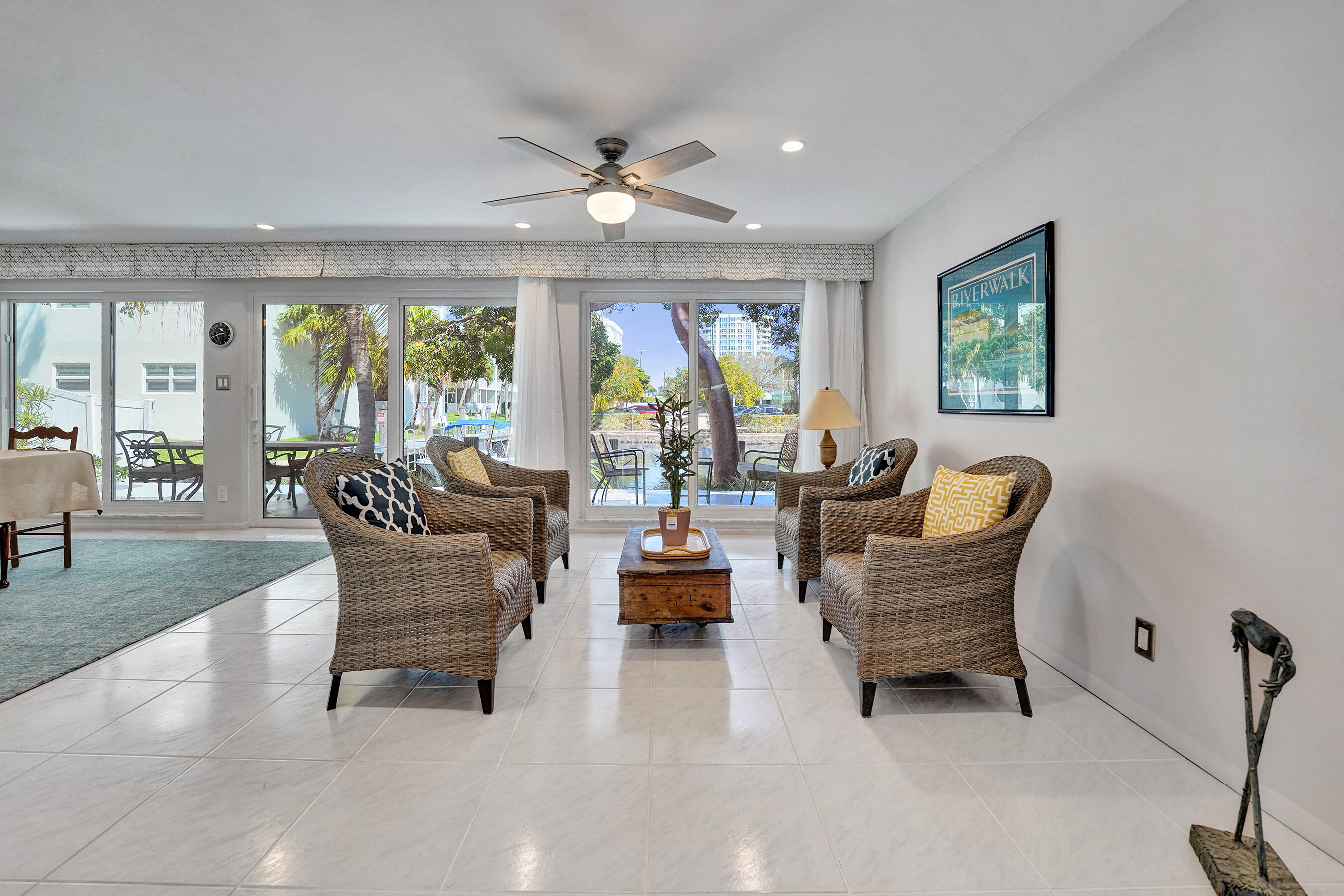 PALM YACHT & BEACH CLUB - Residential