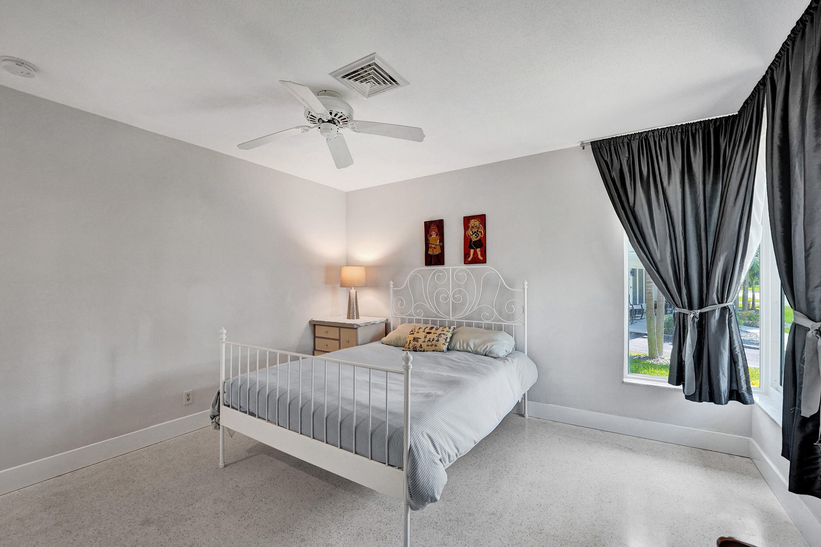 PALM YACHT & BEACH CLUB - Residential