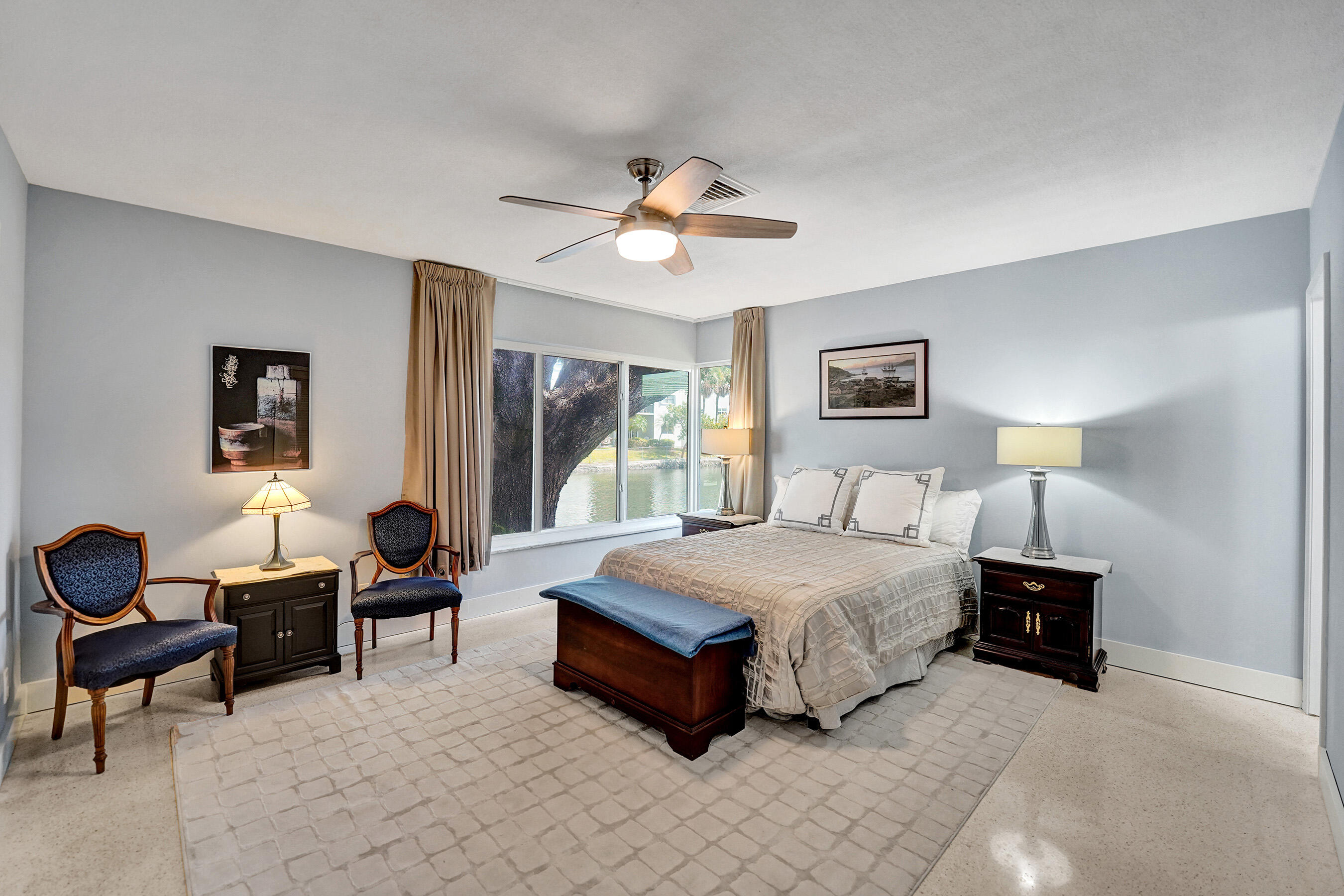 PALM YACHT & BEACH CLUB - Residential