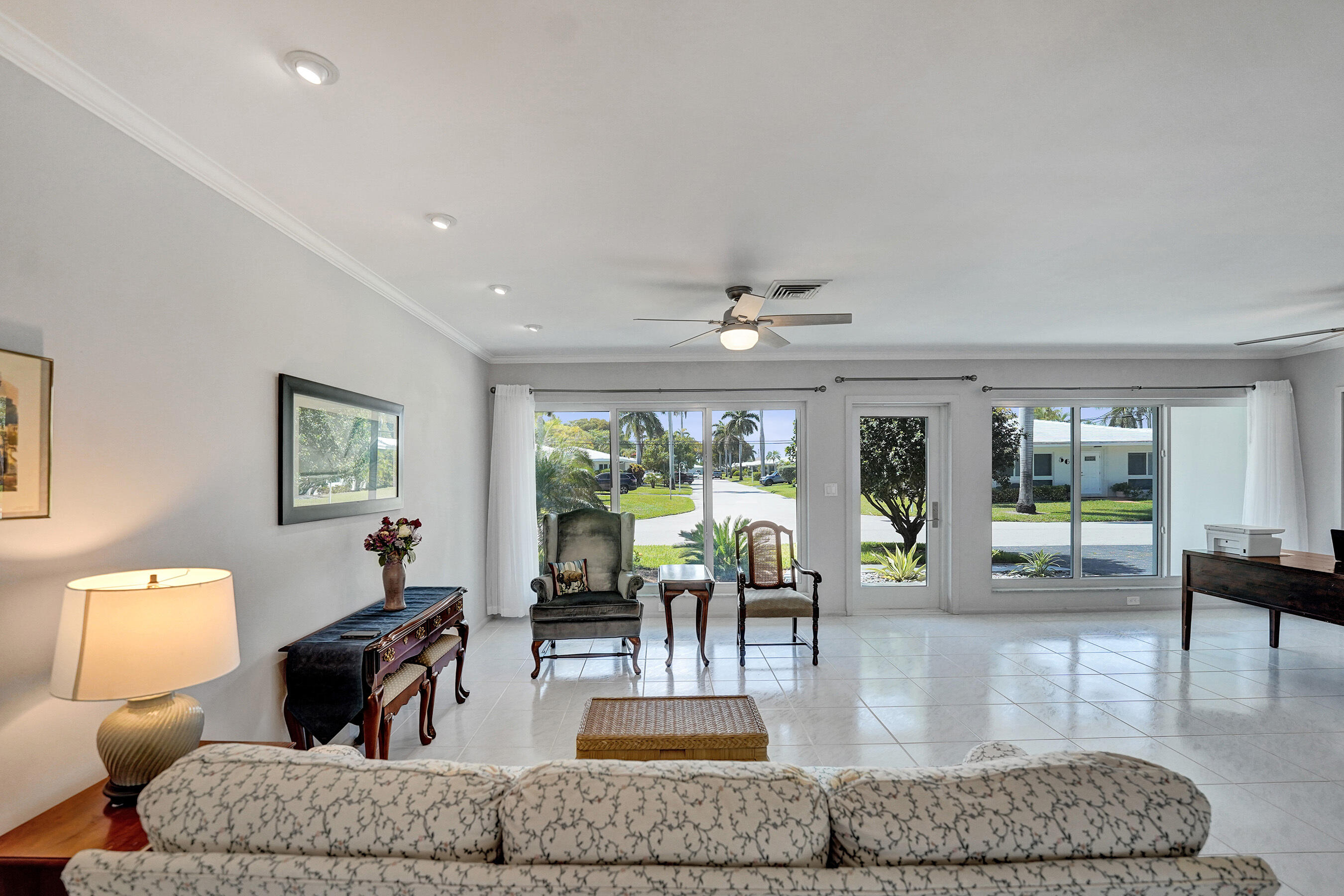 PALM YACHT & BEACH CLUB - Residential