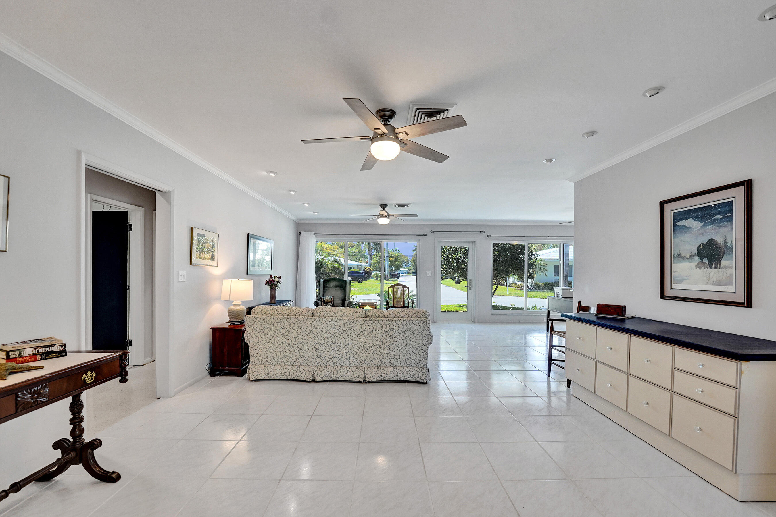 PALM YACHT & BEACH CLUB - Residential