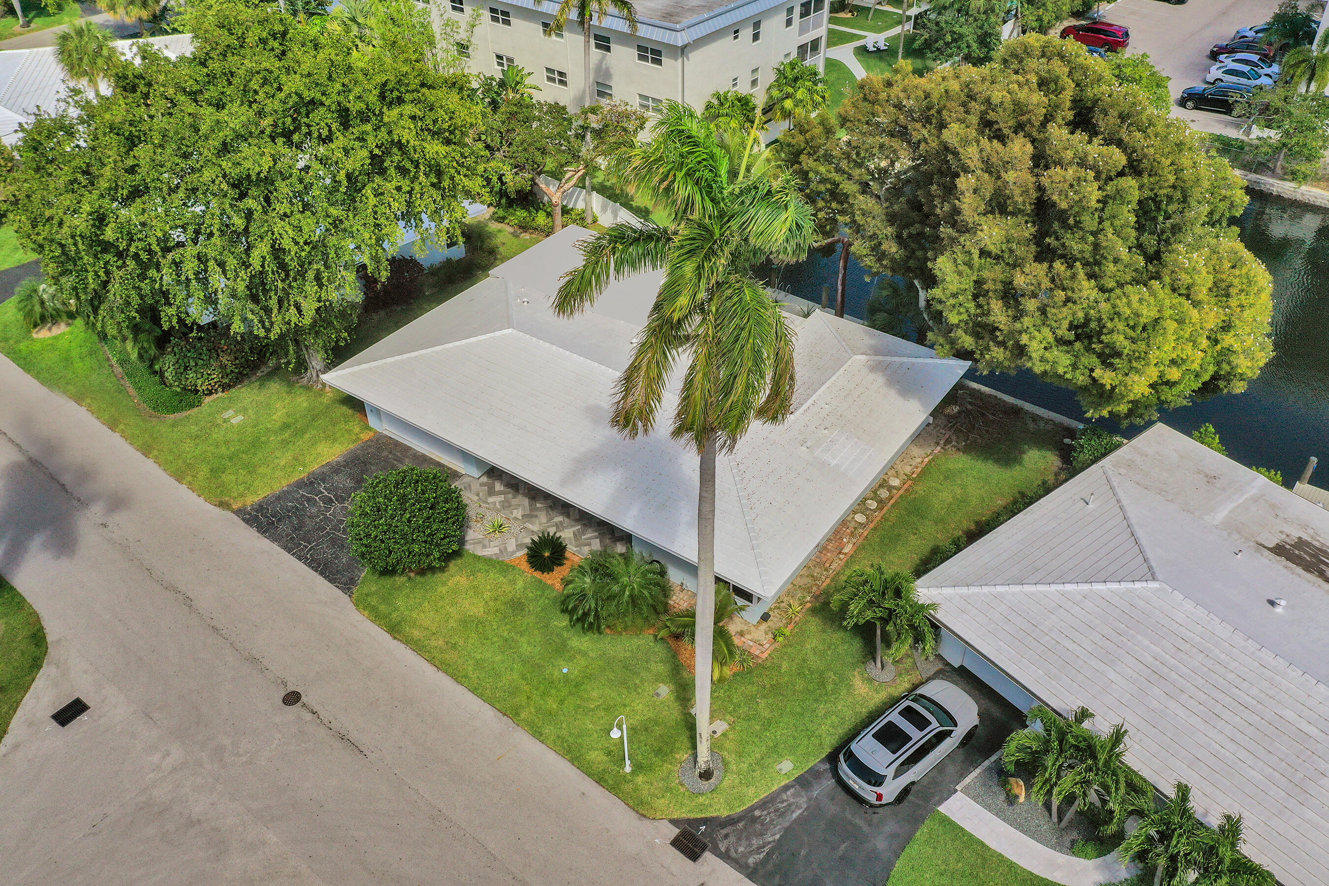 PALM YACHT & BEACH CLUB - Residential