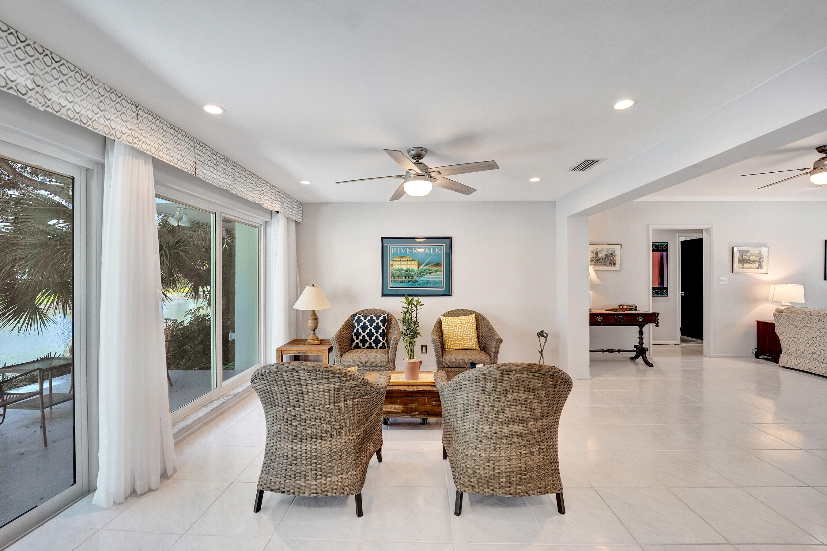 PALM YACHT & BEACH CLUB - Residential